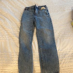 Abercrombie jeans 90s straight. Ultra high rise. Never worn
